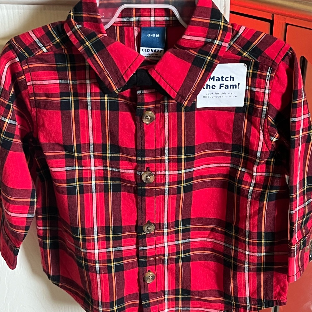 Old Navy Red and Black Plaid Button Down Shirt